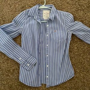 Women’s hollister button up stretchy fabric
